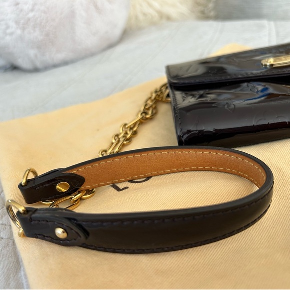 Louis Vuitton Amarante Monogram Vernis Bel Air Pochette Bag - Picture 3 of 15